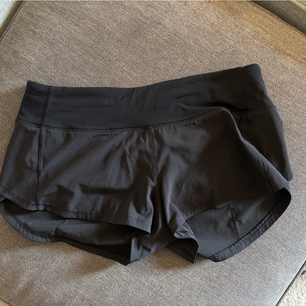 Lululemon speed up 2.5” shorts